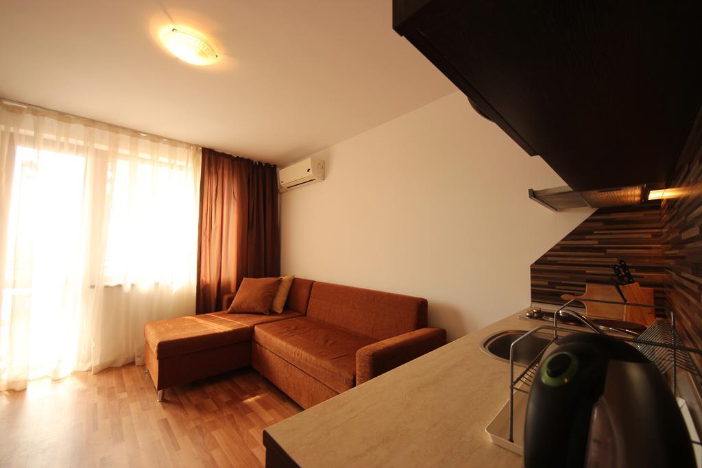 Menada Diamant Apartments Sunny Beach Room photo