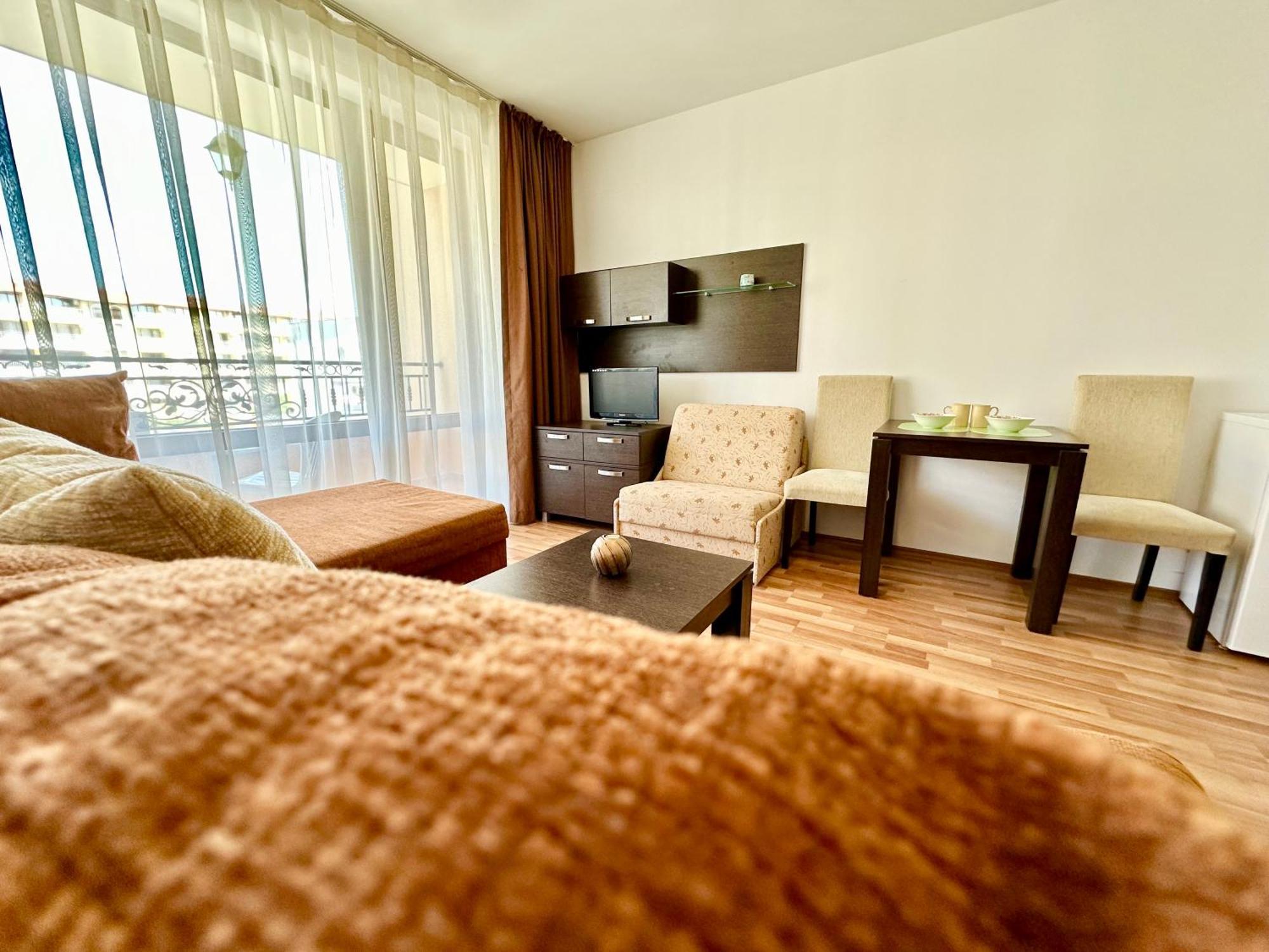 Menada Diamant Apartments Sunny Beach Room photo