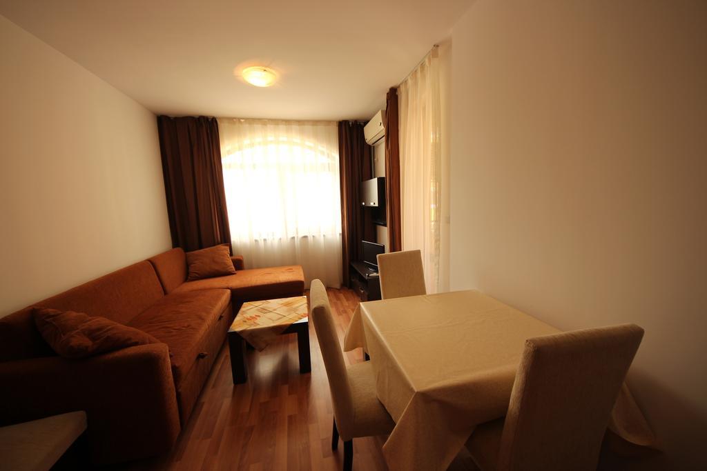 Menada Diamant Apartments Sunny Beach Room photo